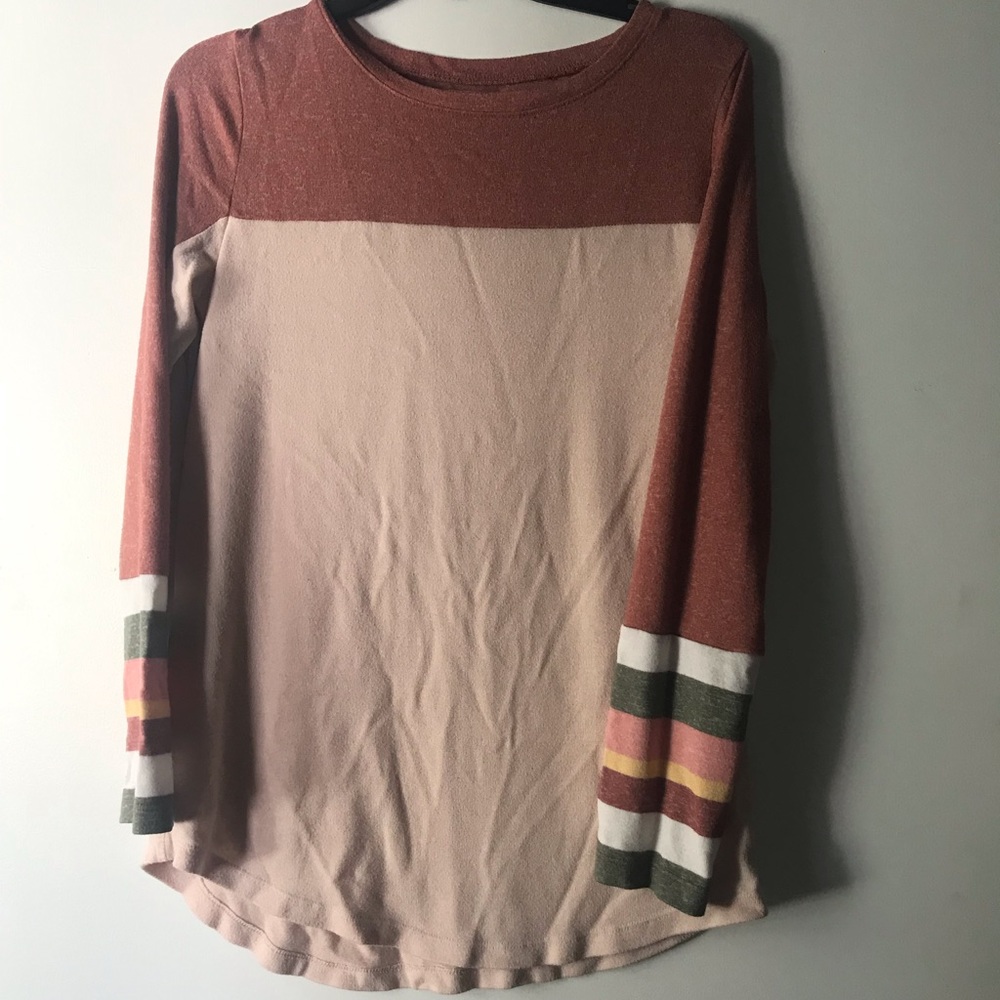 Maurice’s 24/7 sweater tee sz small